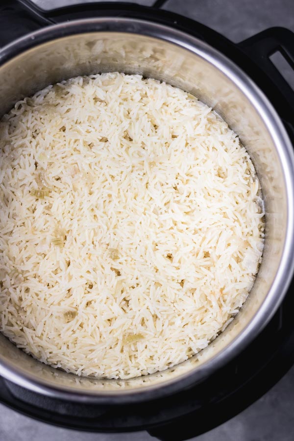 cooked coconut rice in a an instant pot.