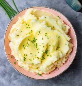 instant pot mashed potatoes in a bowl.