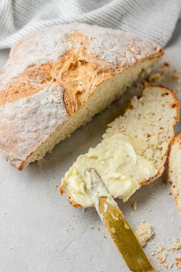 buttered sliced bread.