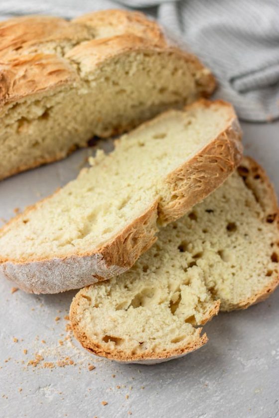 Easy Irish Soda Bread recipe (No Yeast Bread)