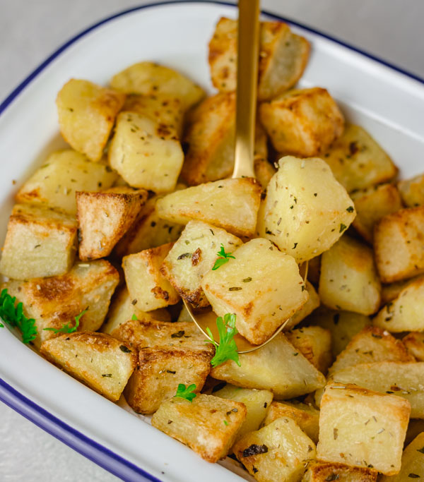 https://www.thedinnerbite.com/wp-content/uploads/2020/04/parmentier-cubed-potatoes-recipe-img-7.jpg
