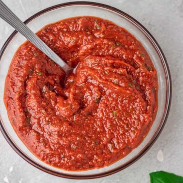 a bowl of homemade no cook pizza sauce.