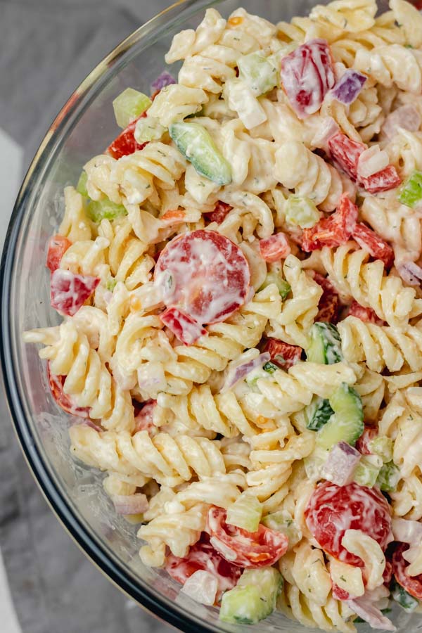 Creamy Pasta Salad Recipe - The Dinner Bite