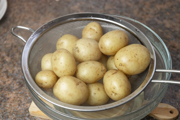 Tiny potatoes with garlic butter - Unpacked