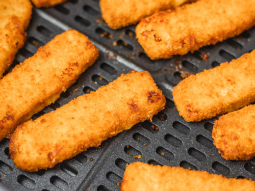 Air Fryer Frozen Fish Sticks (Fish Fingers) - The Dinner Bite