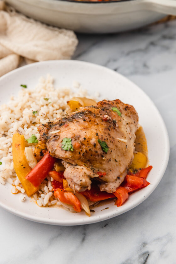 Baked chicken and peppers (Baked chicken and gravy) - The Dinner Bite
