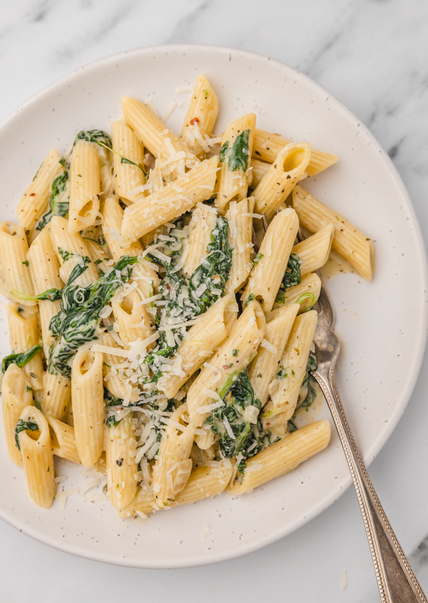 Creamy Spinach Pasta - The Dinner Bite