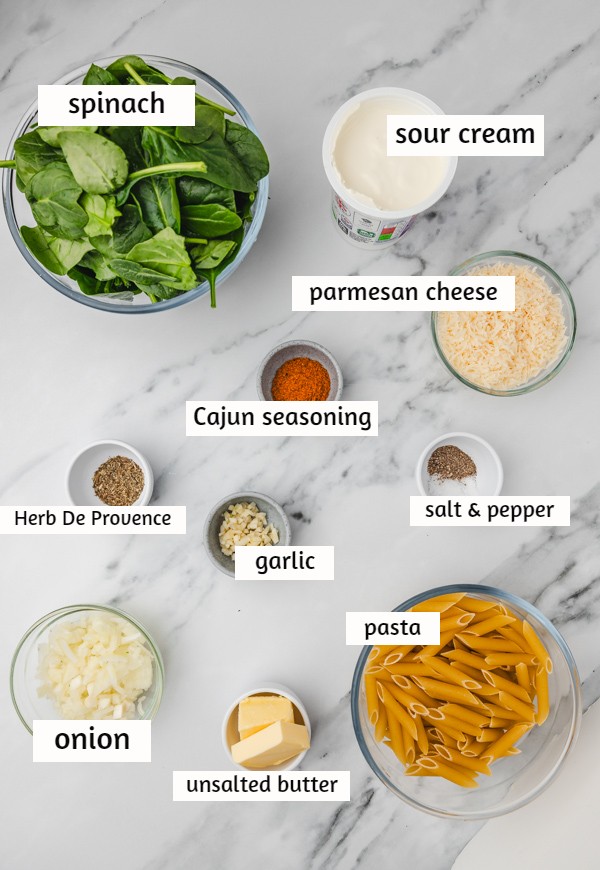 the ingredients needed to make sour cream pasta.