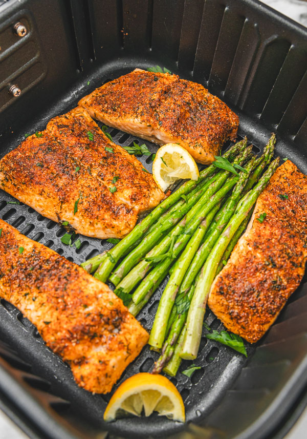 Air Fryer Salmon and Asparagus - The Dinner Bite